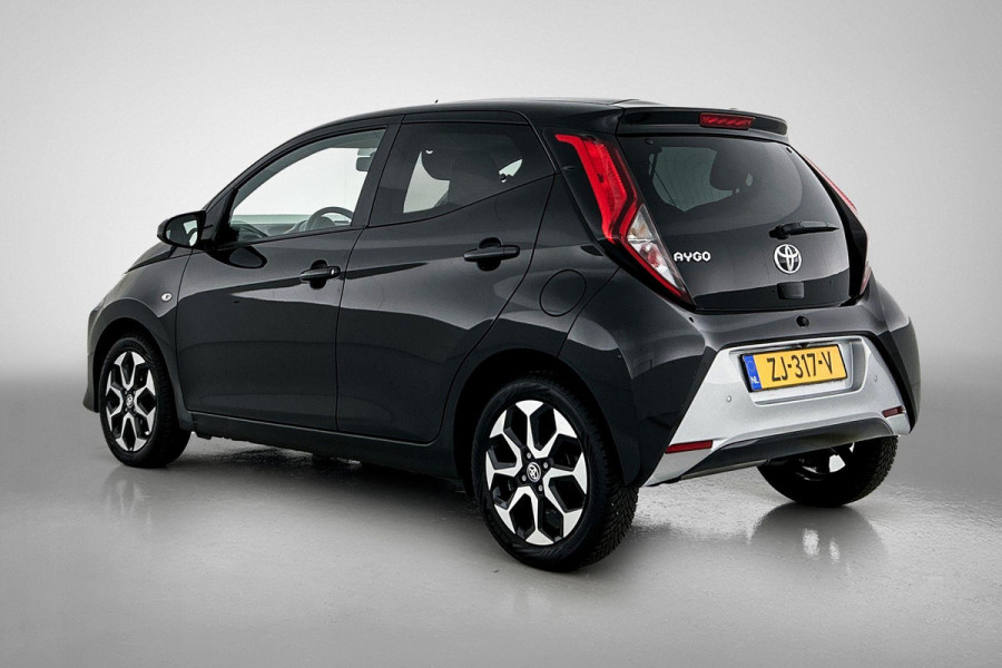 Toyota Aygo 1.0 VVT-i x-joy(NL-auto, Goed OnderH, Automatische Airco, Camera, Parkeersensoren, Etc)