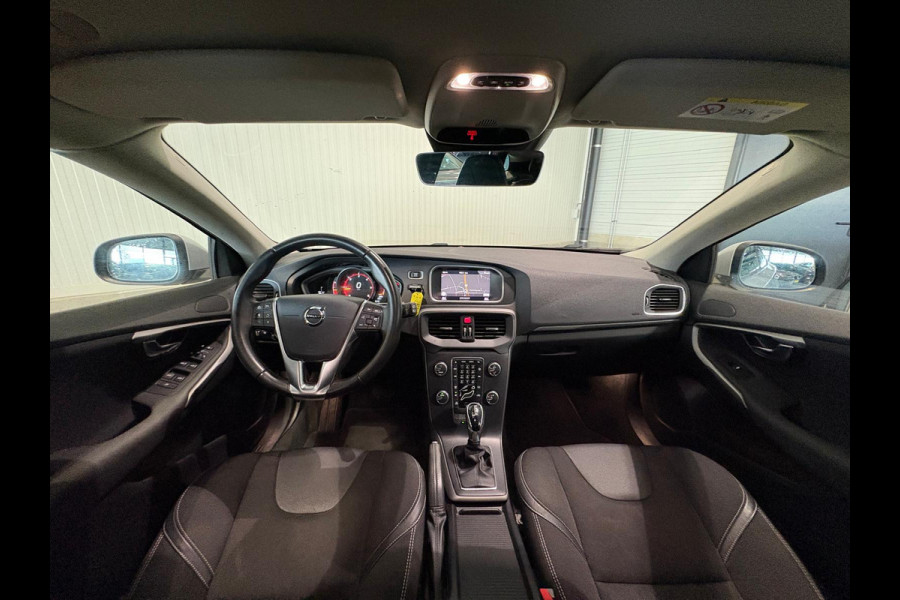 Volvo V40 D2 Aut. Business Parkeersensor Navigatie 120pk
