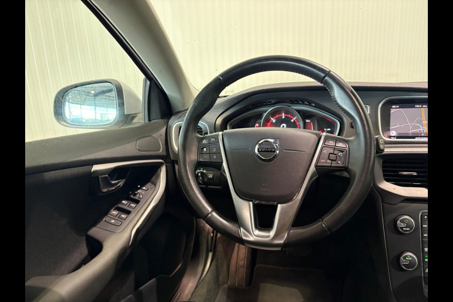 Volvo V40 D2 Aut. Business Parkeersensor Navigatie 120pk