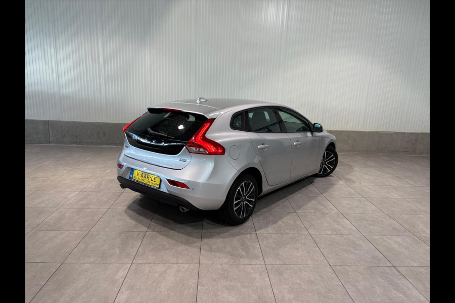 Volvo V40 D2 Aut. Business Parkeersensor Navigatie 120pk