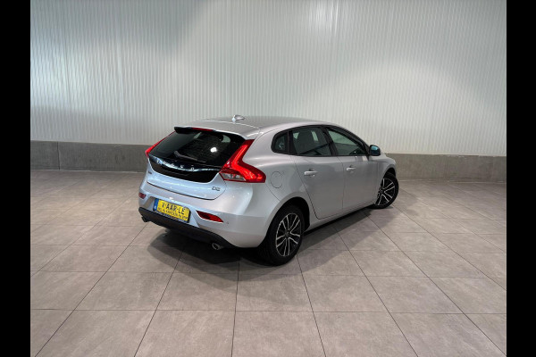 Volvo V40 D2 Aut. Business Parkeersensor Navigatie 120pk