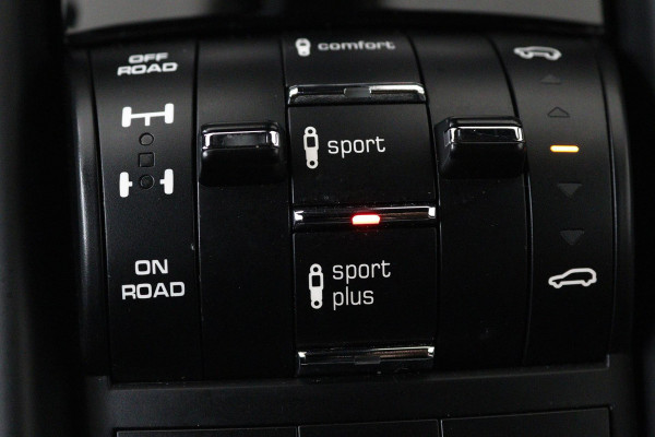 Porsche Cayenne 3.6 GTS | 441PK | CARPLAY| BURMESTER | SPORTCHRONO | GOED ONDERH | 360° CAM | LUCHTVERING | MATRIX | STOELV V+A