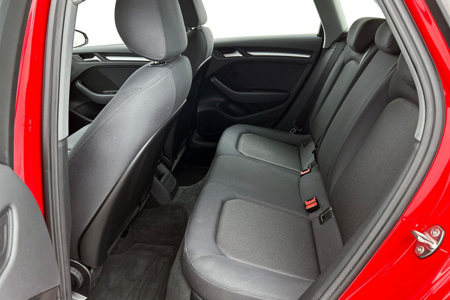 Audi A3 Sportback 30 TFSI Pro Line OPRUIMPRIJS!! | Automaat | NL-Auto | 1e eig | Goed onderH | Add Cruise Cont | Parkeerhulp | ETC