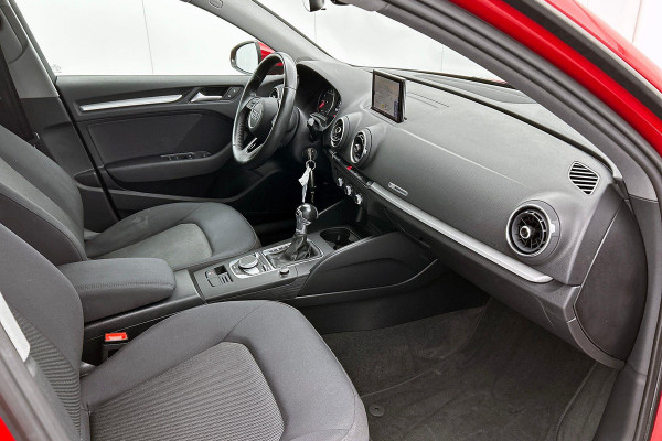 Audi A3 Sportback 30 TFSI Pro Line OPRUIMPRIJS!! | Automaat | NL-Auto | 1e eig | Goed onderH | Add Cruise Cont | Parkeerhulp | ETC