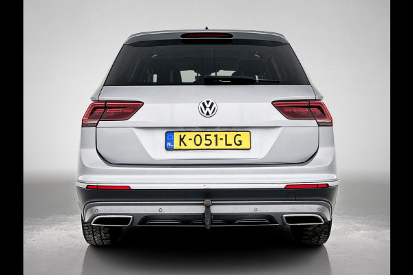 Volkswagen Tiguan Allspace 1.5 TSI Highline | PANO | Massagestoel | Stoelverw | TrekH | Add CC | 1e eig | DealeronderH | NL Auto |