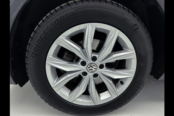 Volkswagen Tiguan Allspace 1.5 TSI Highline | PANO | Massagestoel | Stoelverw | TrekH | Add CC | 1e eig | DealeronderH | NL Auto |