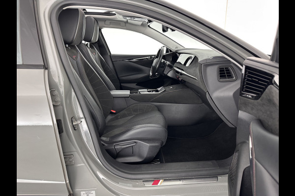 DS DS 4 1.6 PureTech Performance Line (INCL-BTW) Aut. *PANO | LEATHER-MICROFIBRE | FULL-LED | HEATED-SPORTSEATS | DIGI-COCKPIT | KEYLESS | CAMERA | LANE-ASSIST | CARPLAY | ECC | SHIFT-PADDLES | PDC | TOWBAR | 19''ALU*