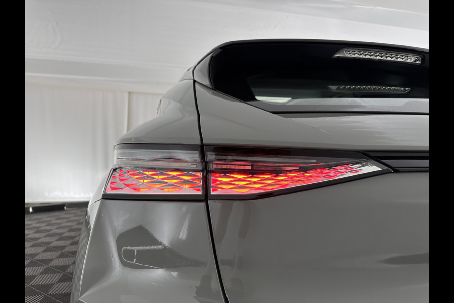 DS DS 4 1.6 PureTech Performance Line (INCL-BTW) Aut. *PANO | LEATHER-MICROFIBRE | FULL-LED | HEATED-SPORTSEATS | DIGI-COCKPIT | KEYLESS | CAMERA | LANE-ASSIST | CARPLAY | ECC | SHIFT-PADDLES | PDC | TOWBAR | 19''ALU*