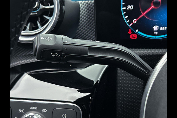 Mercedes-Benz A-Klasse 180 Business Solution(NL-auto, 1e Eig, Dealer onderH, Sfeer, Trekhaak, Navi Groot, StoelV, Etc)