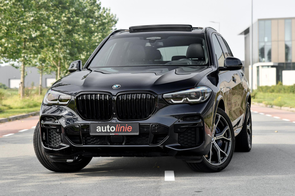 BMW X5 XDrive45e M-Sport. Aero, Luchtv, Pano, 360, HUD, ACC, Keyless, Trekhaak, H/K, Leder, Sfeer, 21'' CarPlay!