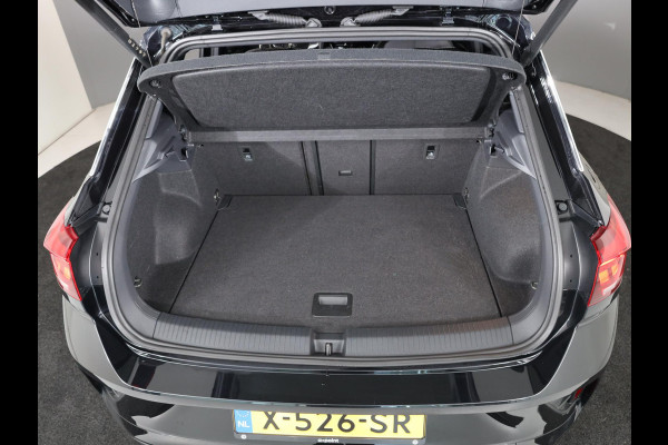 Volkswagen T-Roc 1.5 TSI R-Line Business 150 pk Automaat (DSG) | Verlengde garantie | Navigatie | Parkeersensoren (Park assist) | Achteruitrijcamera | Keyless pakket | Adaptieve cruise control |