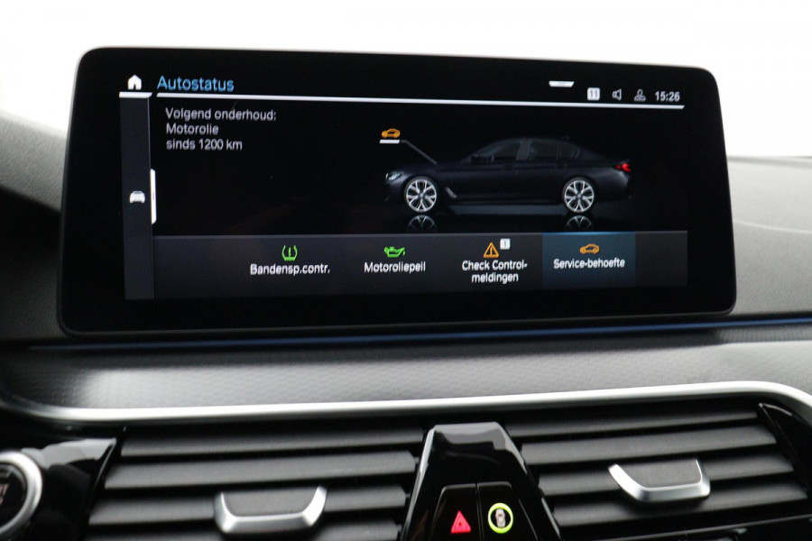 BMW 5 Serie 530e High Executive M-Sport (NL-auto, 1e Eig, Dealer OnderH, Navi, Comfort zetels, Carplay/ Android, Etc)