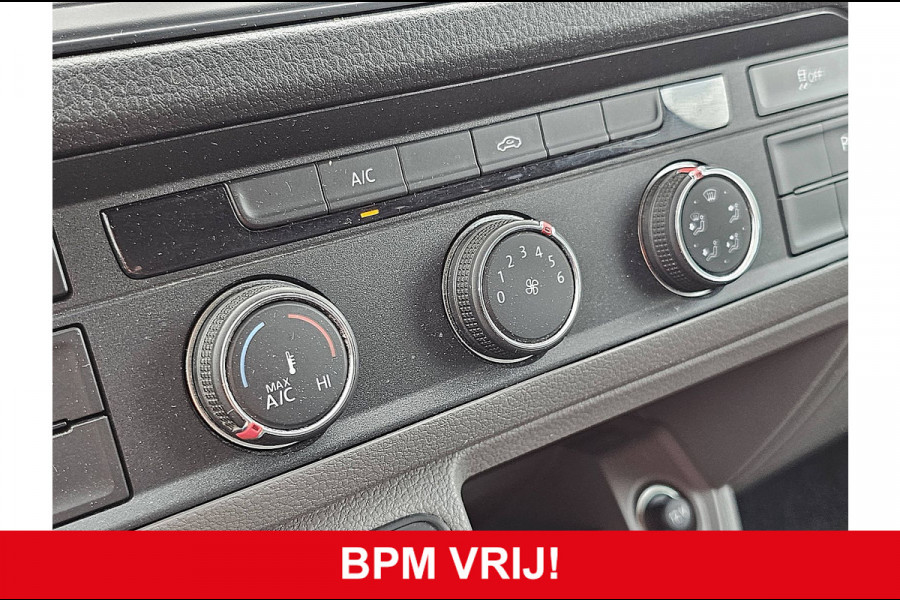Volkswagen Crafter 35 2.0 TDI L2H2 Automaat Navi Airco Trekhaak Apple Carplay PDC Camera Euro6 140 PK!