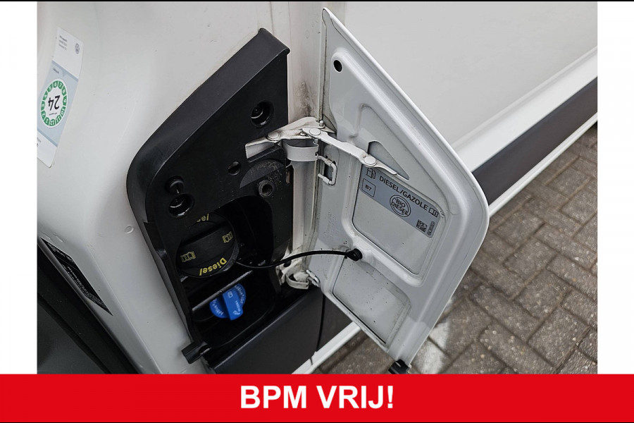Volkswagen Crafter 35 2.0 TDI L2H2 Automaat Navi Airco Trekhaak Apple Carplay PDC Camera Euro6 140 PK!