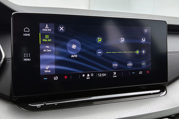 Škoda Octavia Combi 1.0 TSI Ambition Business (TREKHAAK ELEKT. INKLAPBAAR, STUURVERWARMING, PDC, CARPLAY, GOED ONDERHOUDEN)