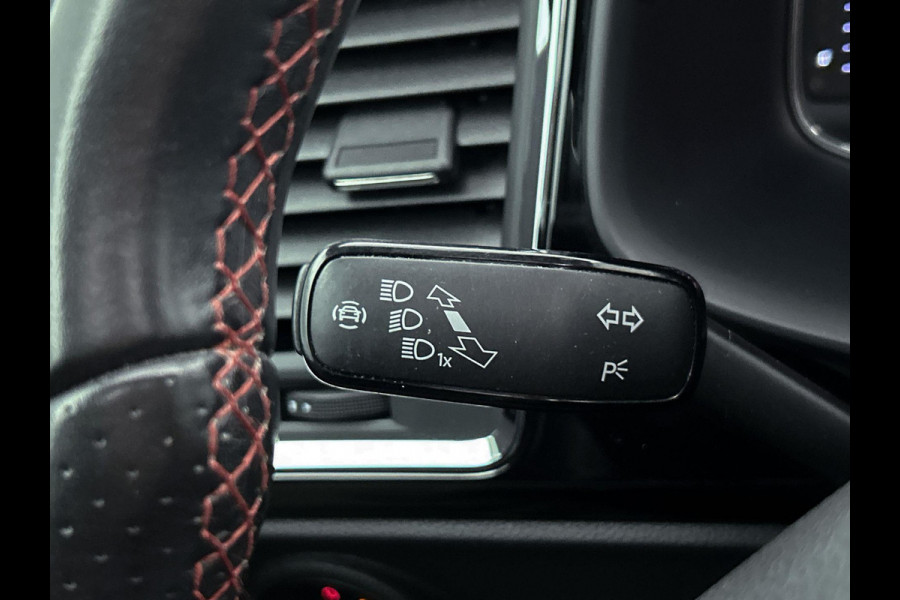 Seat Ateca 1.5 TSI FR Business Intense Automaat (PANORAMADAK, DIGITALE COCKPIT, CARPLAY, NAVIGATIE, 1e EIGENAAR, GOED ONDERHOUDEN)