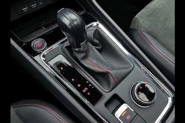 Seat Ateca 1.5 TSI FR Business Intense Automaat (PANORAMADAK, DIGITALE COCKPIT, CARPLAY, NAVIGATIE, 1e EIGENAAR, GOED ONDERHOUDEN)