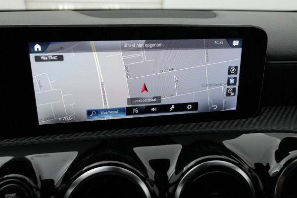 Mercedes-Benz CLA-Klasse Shooting Brake 200 Business Solution Automaat (NAVIGATIE, CAMERA, PDC, GOED ONDERHOUDEN, 1e EIGENAAR)