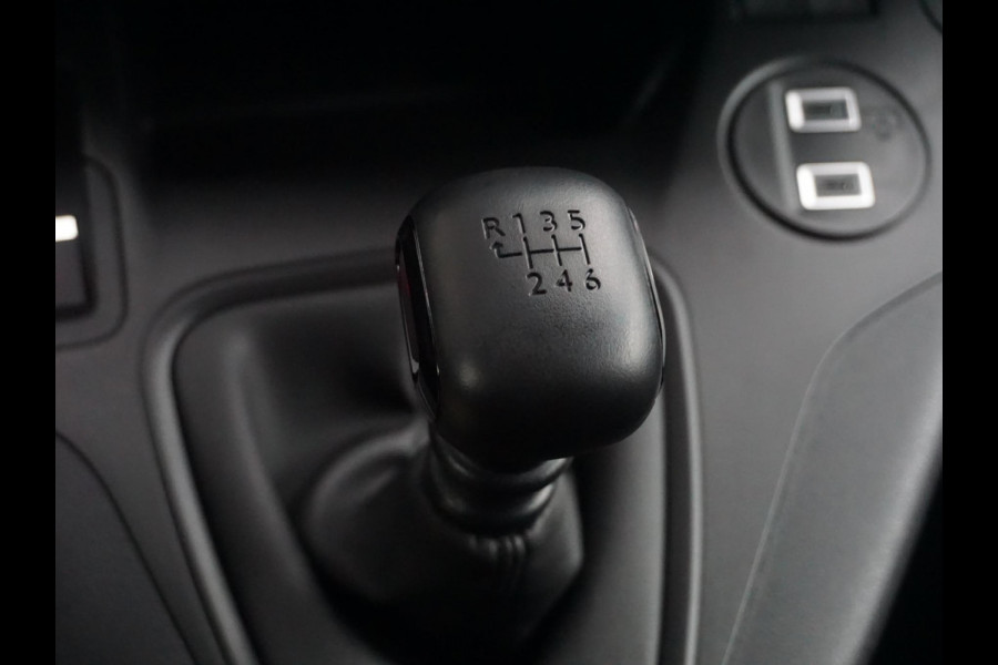 Peugeot Partner L2 100 Pk. | BPM-vrij | Apple Carplay | camera | Climate Control | betimmering | Comfort stoel | rijklaarprijs