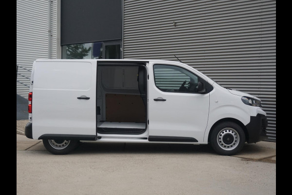 Peugeot e-Expert L2 75 kWh | 0% rente | Navi incl. Apple Carplay | camera | parkeersensoren voor & achter | dodehoekwaarschuwing | rijklaarprijs