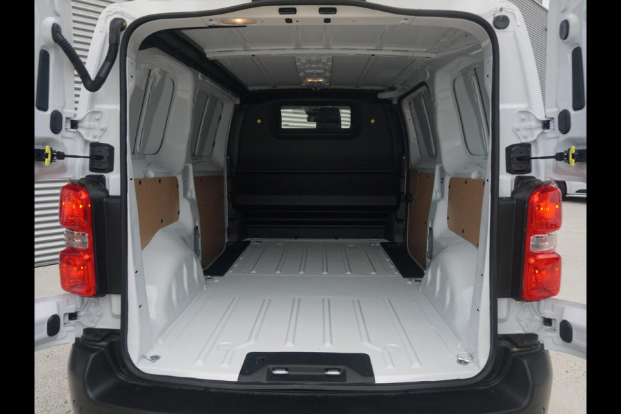 Peugeot e-Expert L2 75 kWh | 0% rente | Navi incl. Apple Carplay | camera | parkeersensoren voor & achter | dodehoekwaarschuwing | rijklaarprijs