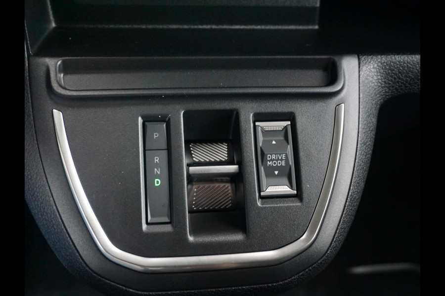Peugeot e-Expert L2 75 kWh | 0% rente | Navi incl. Apple Carplay | camera | parkeersensoren voor & achter | dodehoekwaarschuwing | rijklaarprijs