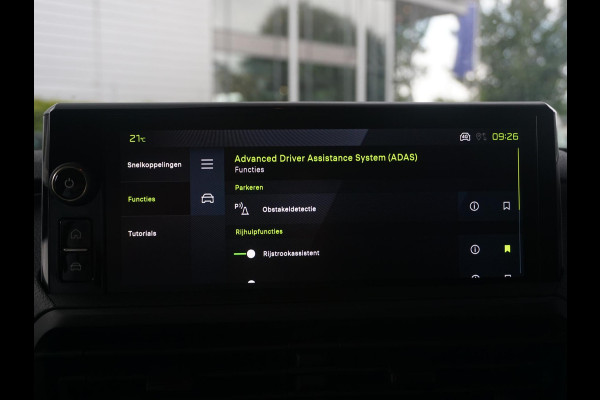 Peugeot e-Expert L2 75 kWh | 0% rente | Navi incl. Apple Carplay | camera | parkeersensoren voor & achter | dodehoekwaarschuwing | rijklaarprijs