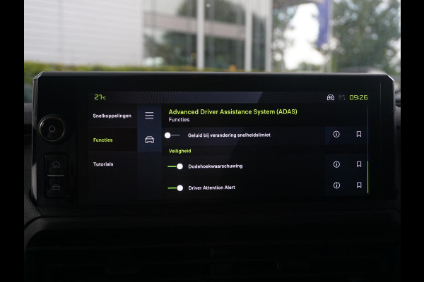 Peugeot e-Expert L2 75 kWh | 0% rente | Navi incl. Apple Carplay | camera | parkeersensoren voor & achter | dodehoekwaarschuwing | rijklaarprijs