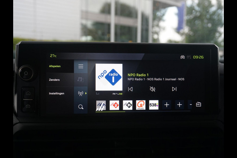 Peugeot e-Expert L3 75 kWh | 8 jaar garantie | navi incl. Apple Carplay | camera | parkeersensoren voor & achter | dodehoekwaarschuwing | rijklaarprijs