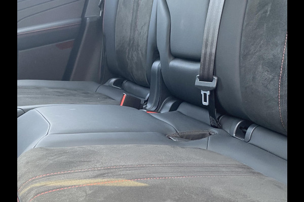 Ford Kuga 2.5 PHEV ST-Line X | Wegklapbare trekhaak | Panoramadak | Winter Pack | Head up Display | All season banden