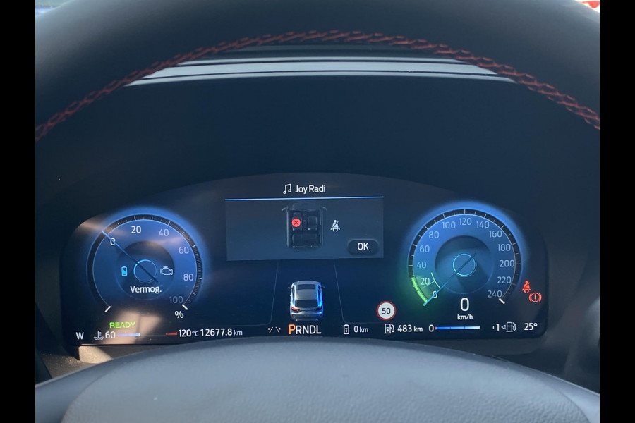 Ford Kuga 2.5 PHEV ST-Line X | Wegklapbare trekhaak | Panoramadak | Winter Pack | Head up Display | All season banden