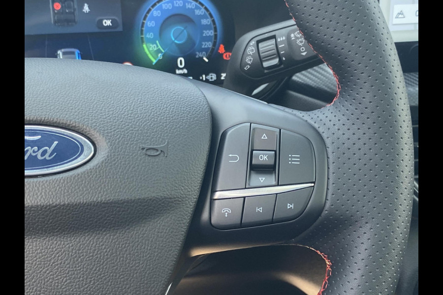 Ford Kuga 2.5 PHEV ST-Line X | Wegklapbare trekhaak | Panoramadak | Winter Pack | Head up Display | All season banden