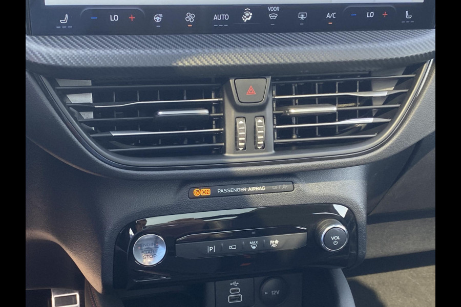 Ford Kuga 2.5 PHEV ST-Line X | Wegklapbare trekhaak | Panoramadak | Winter Pack | Head up Display | All season banden