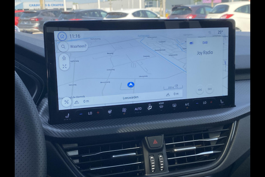 Ford Kuga 2.5 PHEV ST-Line X | Wegklapbare trekhaak | Panoramadak | Winter Pack | Head up Display | All season banden