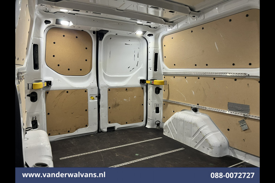Ford Transit Custom 2.0 TDCI L2H1 Euro6 Airco | Camera | Navigatie | LED | Cruisecontrol | Stoelverwarming Verwarmde voorruit, Parkeersensoren, Bijrijdersbank, 2800kg trekvermogen