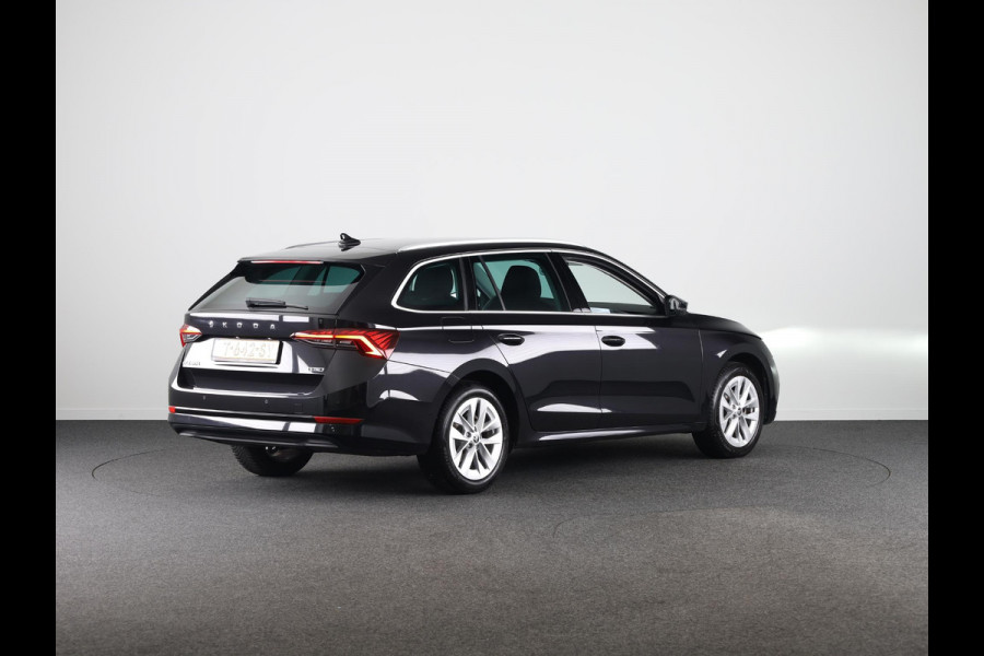 Škoda Octavia Combi 1.0 e-TSI Business Edition Plus 110 pk Automaat (DSG) | Verlengde garantie | Navigatie | Parkeersensoren | Adaptieve cruise control | Autom. airco (3 zones) |