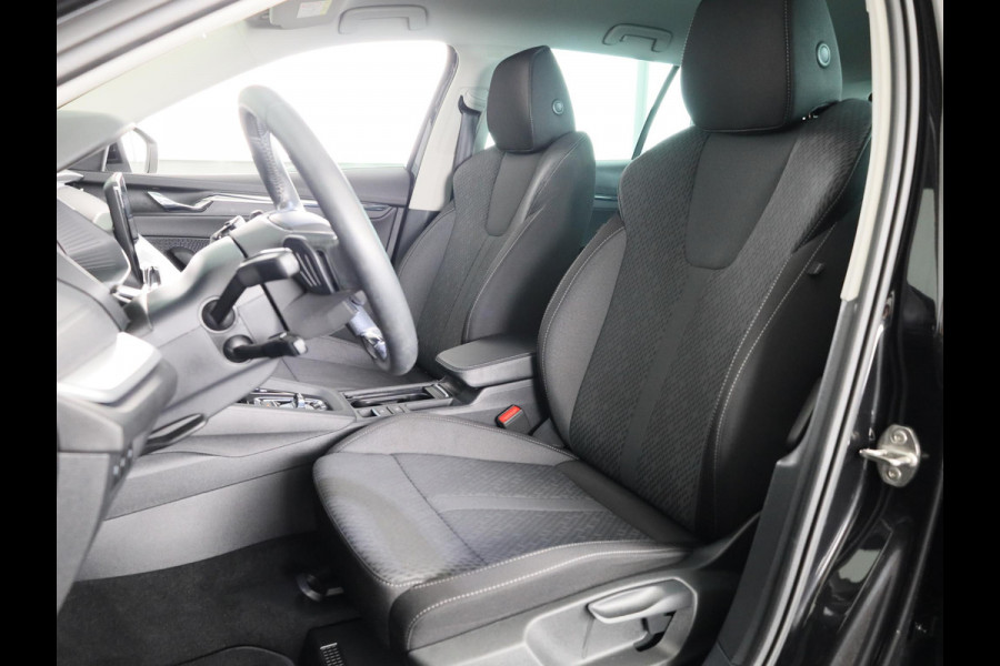 Škoda Octavia Combi 1.0 e-TSI Business Edition Plus 110 pk Automaat (DSG) | Verlengde garantie | Navigatie | Parkeersensoren | Adaptieve cruise control | Autom. airco (3 zones) |