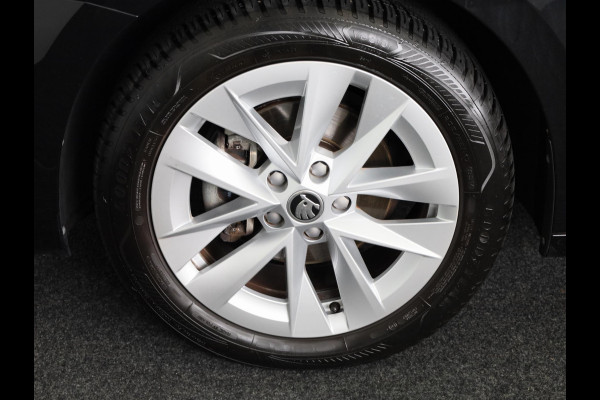 Škoda Octavia Combi 1.0 e-TSI Business Edition Plus 110 pk Automaat (DSG) | Verlengde garantie | Navigatie | Parkeersensoren | Adaptieve cruise control | Autom. airco (3 zones) |