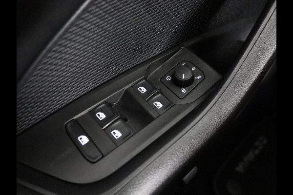 Škoda Octavia Combi 1.0 e-TSI Business Edition Plus 110 pk Automaat (DSG) | Verlengde garantie | Navigatie | Parkeersensoren | Adaptieve cruise control | Autom. airco (3 zones) |