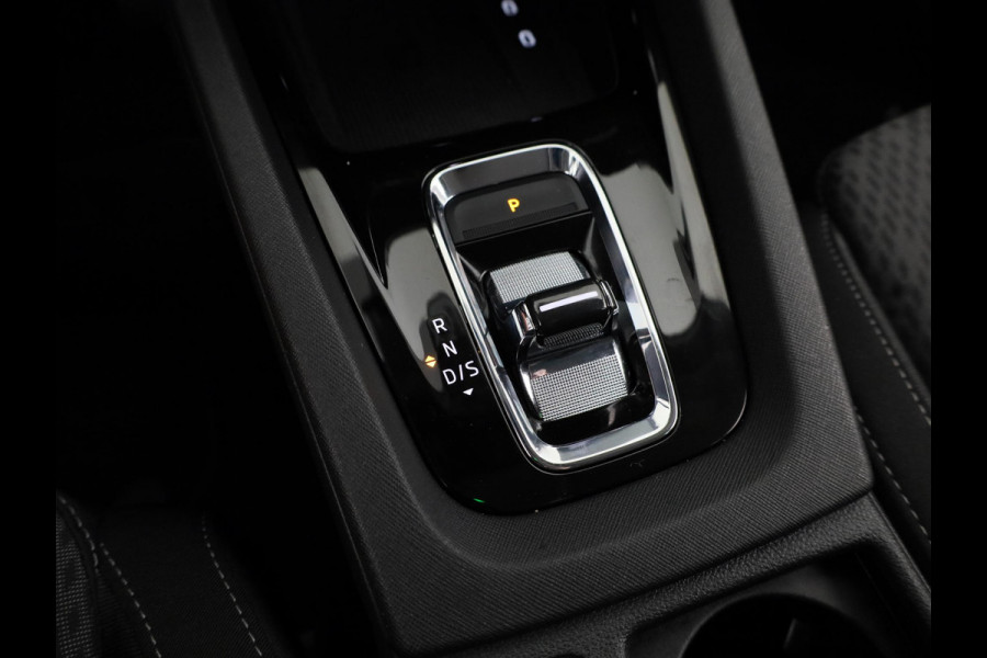 Škoda Octavia Combi 1.0 e-TSI Business Edition Plus 110 pk Automaat (DSG) | Verlengde garantie | Navigatie | Parkeersensoren | Adaptieve cruise control | Autom. airco (3 zones) |