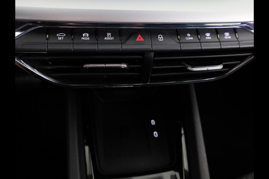 Škoda Octavia Combi 1.0 e-TSI Business Edition Plus 110 pk Automaat (DSG) | Verlengde garantie | Navigatie | Parkeersensoren | Adaptieve cruise control | Autom. airco (3 zones) |
