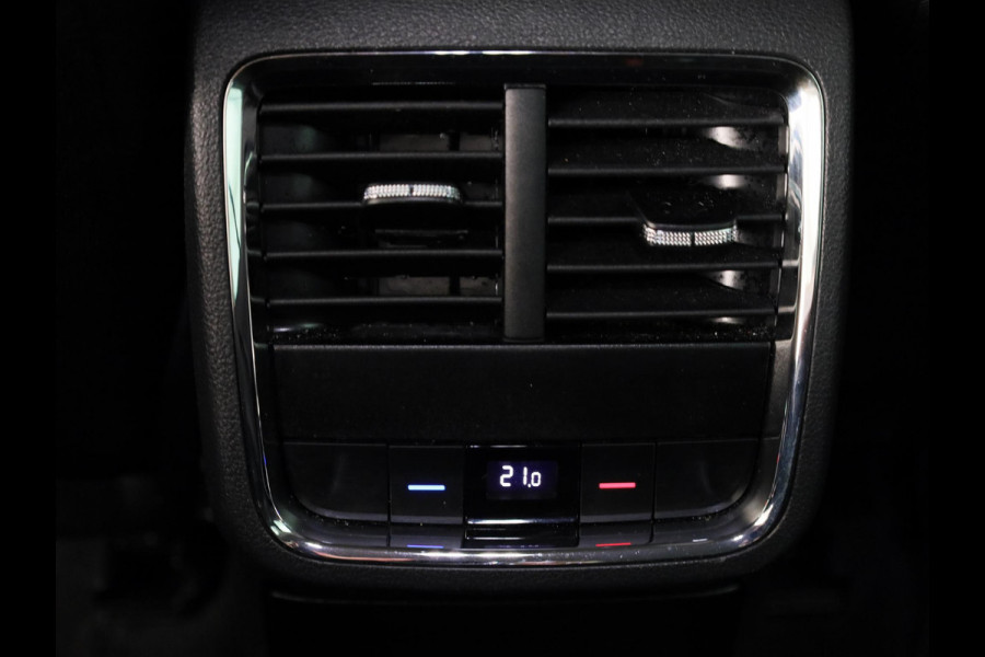Škoda Octavia Combi 1.0 e-TSI Business Edition Plus 110 pk Automaat (DSG) | Verlengde garantie | Navigatie | Parkeersensoren | Adaptieve cruise control | Autom. airco (3 zones) |
