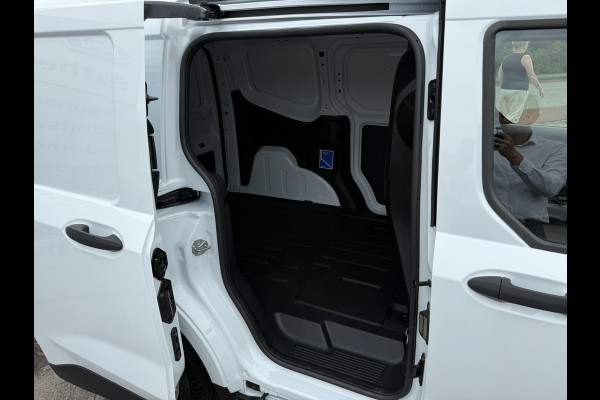 Ford Transit Courier 1.0 EcoBoost Trend 125pk | Automaat | Winterpack | Trekhaak | Achteruitrijcamera