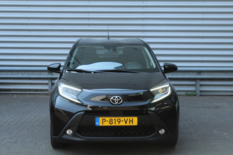 Toyota Aygo X 1.0 VVT-i 73pk MT first NL-Auto NAP Clima Cruise Carplay Camera 17"LMV