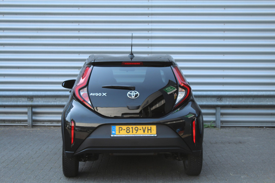 Toyota Aygo X 1.0 VVT-i 73pk MT first NL-Auto NAP Clima Cruise Carplay Camera 17"LMV