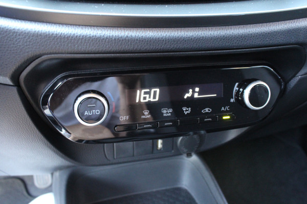 Toyota Aygo X 1.0 VVT-i 73pk MT first NL-Auto NAP Clima Cruise Carplay Camera 17"LMV
