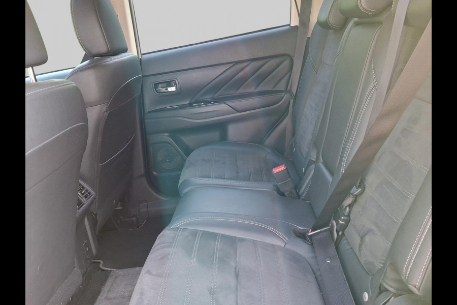 Mitsubishi Outlander 2.4 PHEV Intense+ schuifdak | trekhaak | elektrische achterklep
