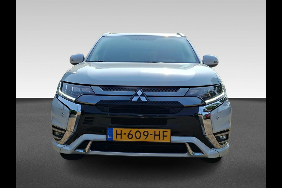 Mitsubishi Outlander 2.4 PHEV Intense+ schuifdak | trekhaak | elektrische achterklep