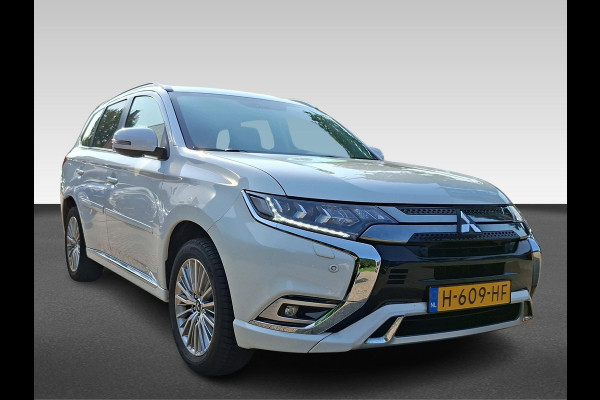 Mitsubishi Outlander 2.4 PHEV Intense+ schuifdak | trekhaak | elektrische achterklep