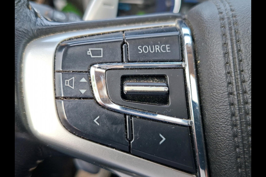 Mitsubishi Outlander 2.4 PHEV Intense+ schuifdak | trekhaak | elektrische achterklep